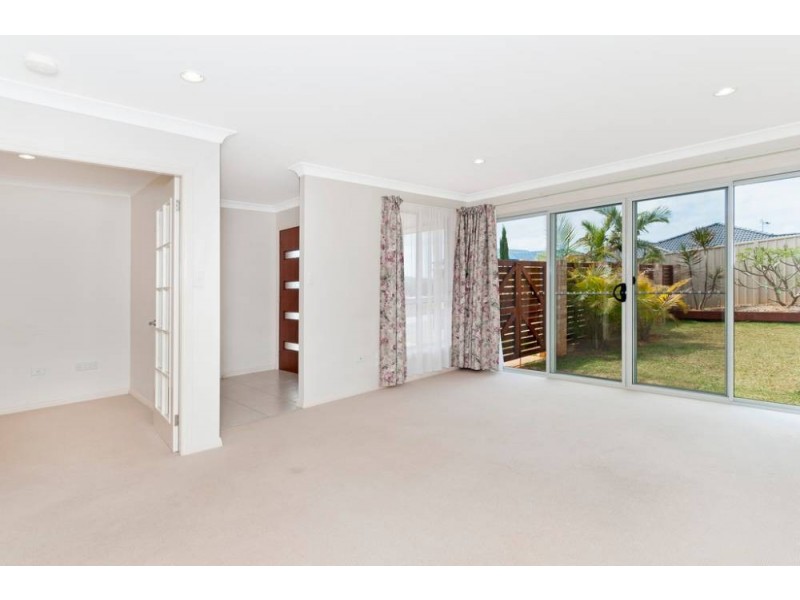 8 Cabarita Cl, Lake Cathie NSW 2445