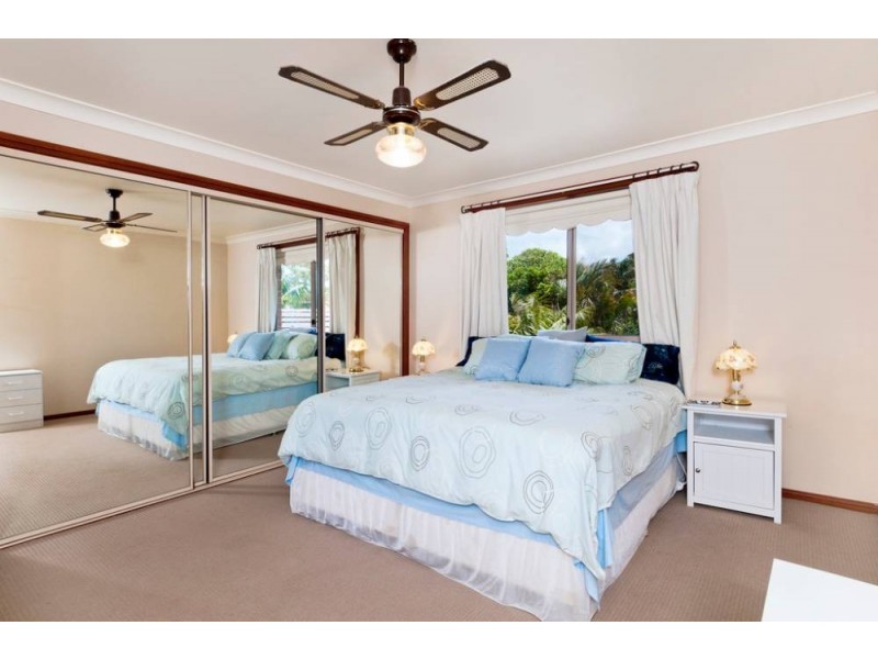 4 Boomerang St, Lake Cathie NSW 2445