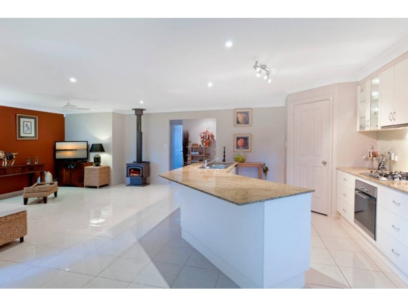 16 Buchan Place, Lake Cathie NSW 2445