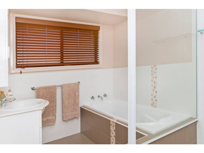 16 Buchan Place, Lake Cathie NSW 2445