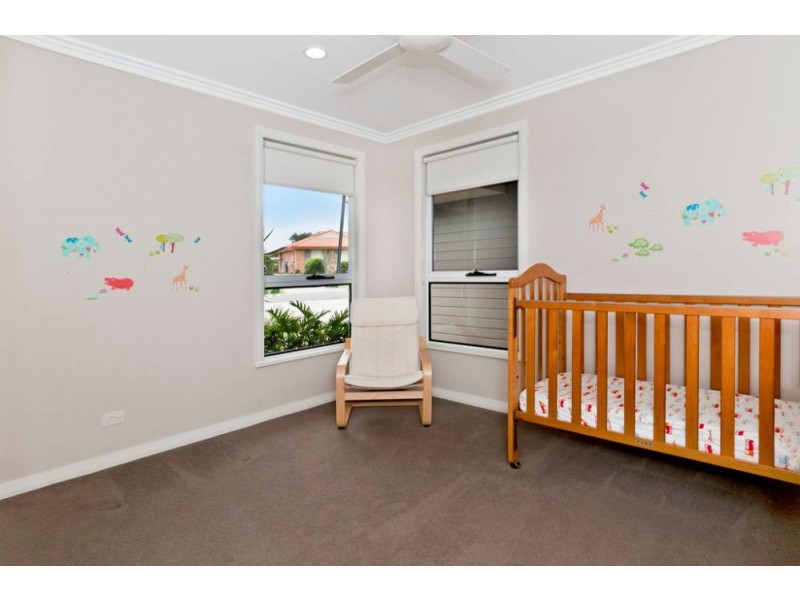 10 Eagle Pl, Lake Cathie NSW 2445