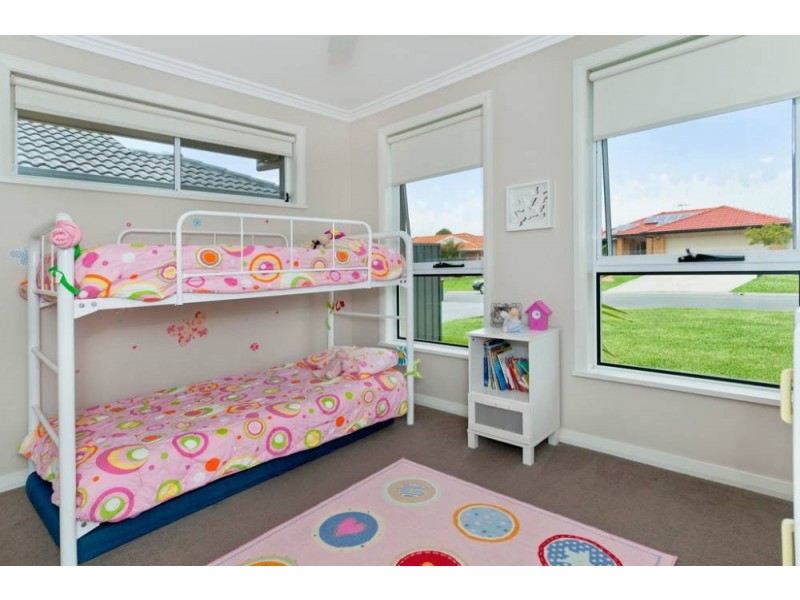 10 Eagle Pl, Lake Cathie NSW 2445