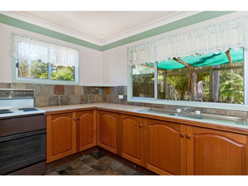 28 Evans St, Lake Cathie NSW 2445