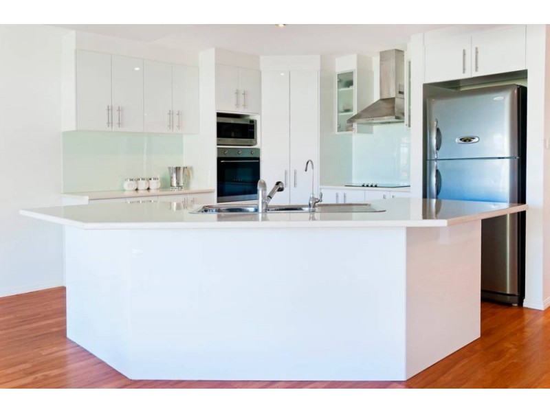 8 Catalina Cl, Lake Cathie NSW 2445