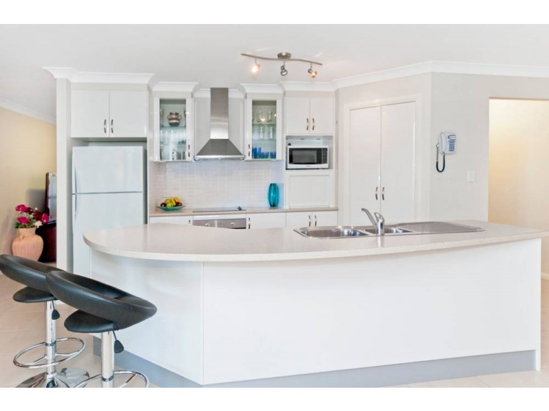 33 Bounty Ave, Lake Cathie NSW 2445