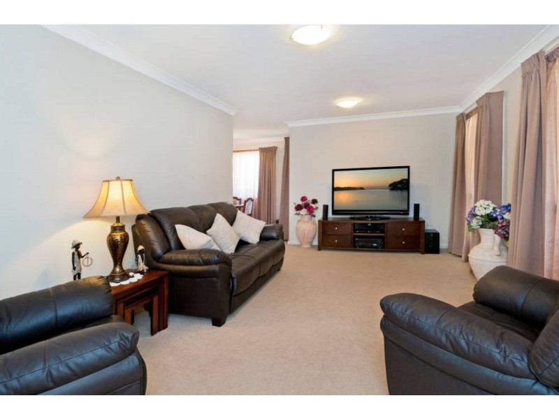 33 Bounty Ave, Lake Cathie NSW 2445