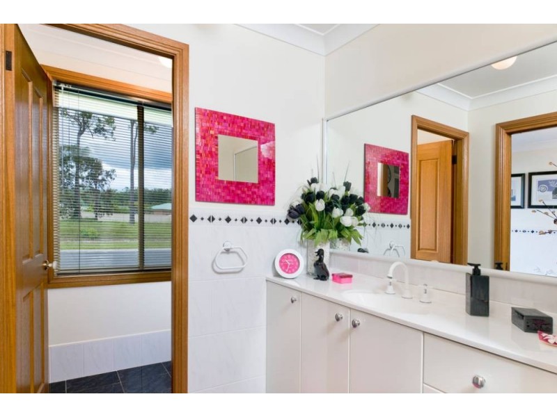 4 Forestway, Lake Cathie NSW 2445