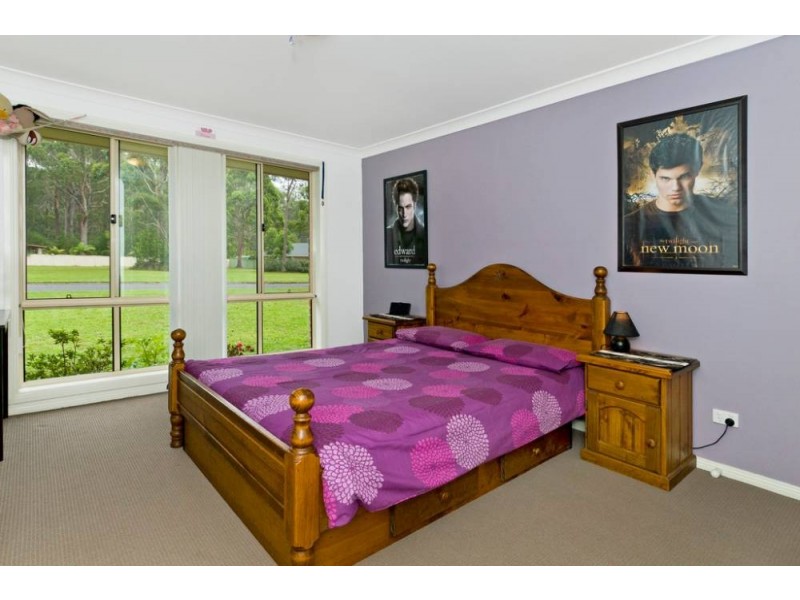 24 Lakeside Way, Lake Cathie NSW 2445