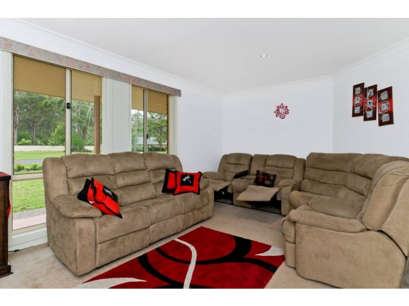 24 Lakeside Way, Lake Cathie NSW 2445