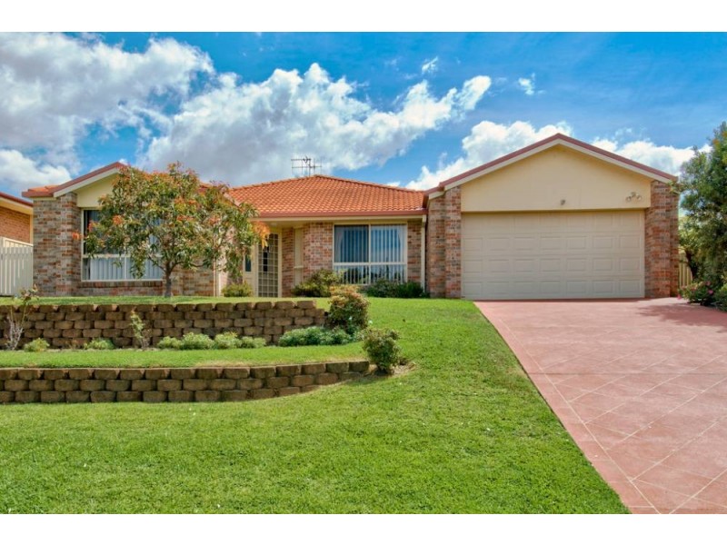 19 Bligh Pl, Lake Cathie NSW 2445