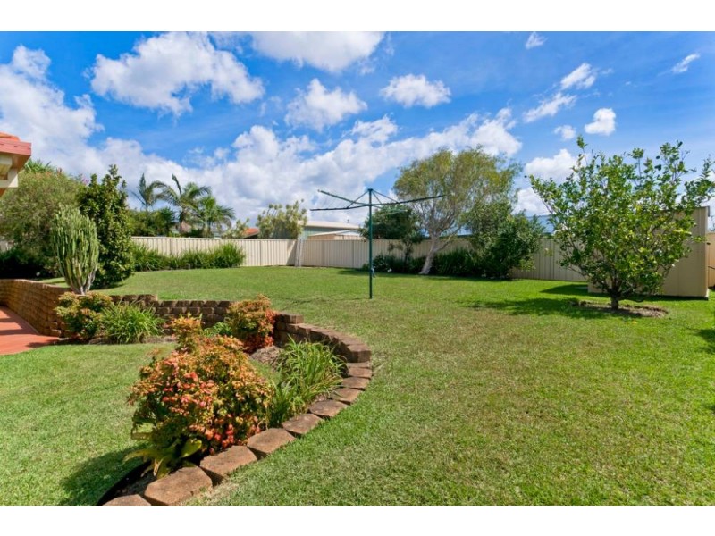 19 Bligh Pl, Lake Cathie NSW 2445
