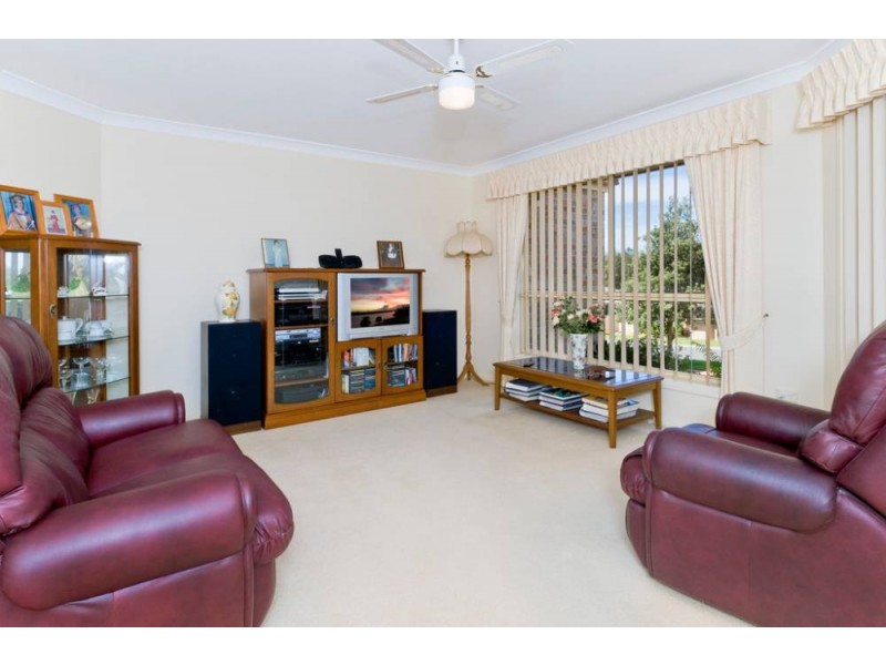 19 Bligh Pl, Lake Cathie NSW 2445