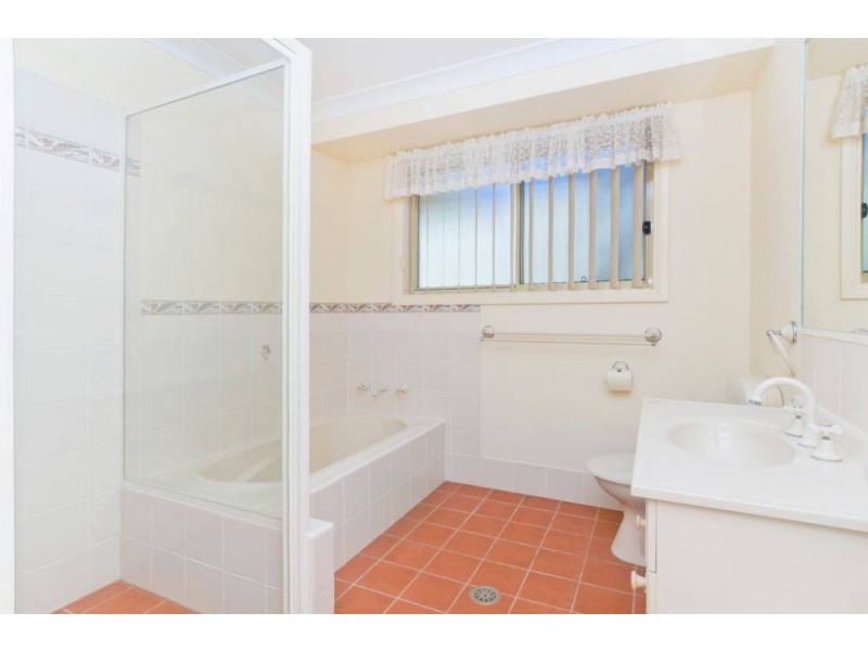 19 Bligh Pl, Lake Cathie NSW 2445