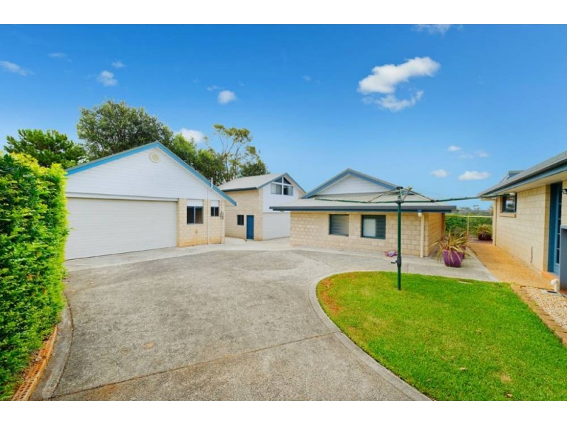 32  Kendall Cr, Bonny Hills NSW 2445