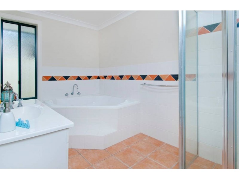 29 Bounty Ave, Lake Cathie NSW 2445