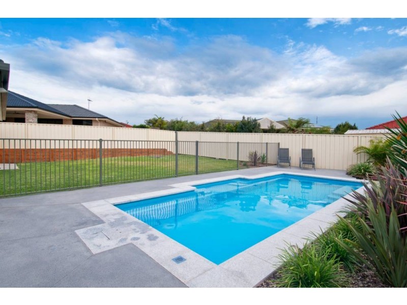 29 Bounty Ave, Lake Cathie NSW 2445