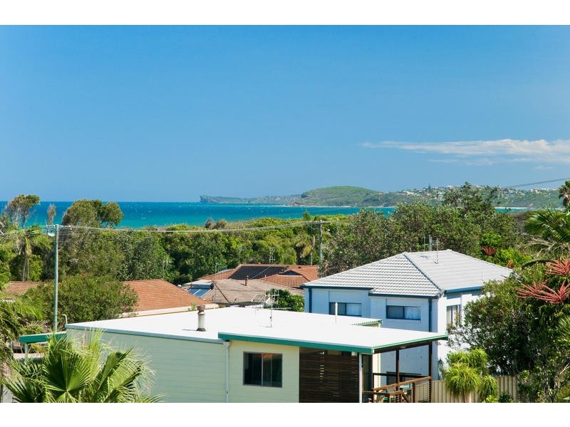 1548 Ocean Dr, Lake Cathie NSW 2445