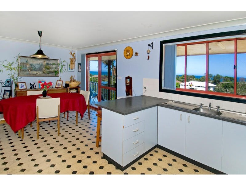 1548 Ocean Dr, Lake Cathie NSW 2445