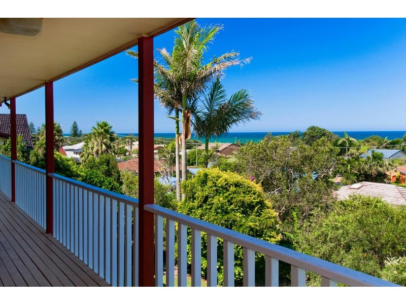 1548 Ocean Dr, Lake Cathie NSW 2445
