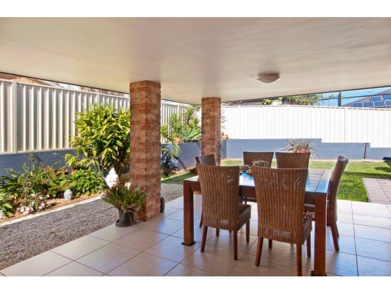 6 Colli Cl, Lake Cathie NSW 2445