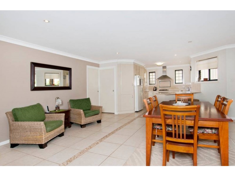 6 Colli Cl, Lake Cathie NSW 2445