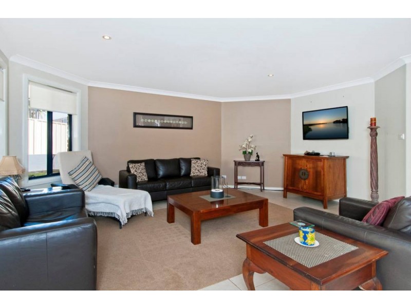 6 Colli Cl, Lake Cathie NSW 2445
