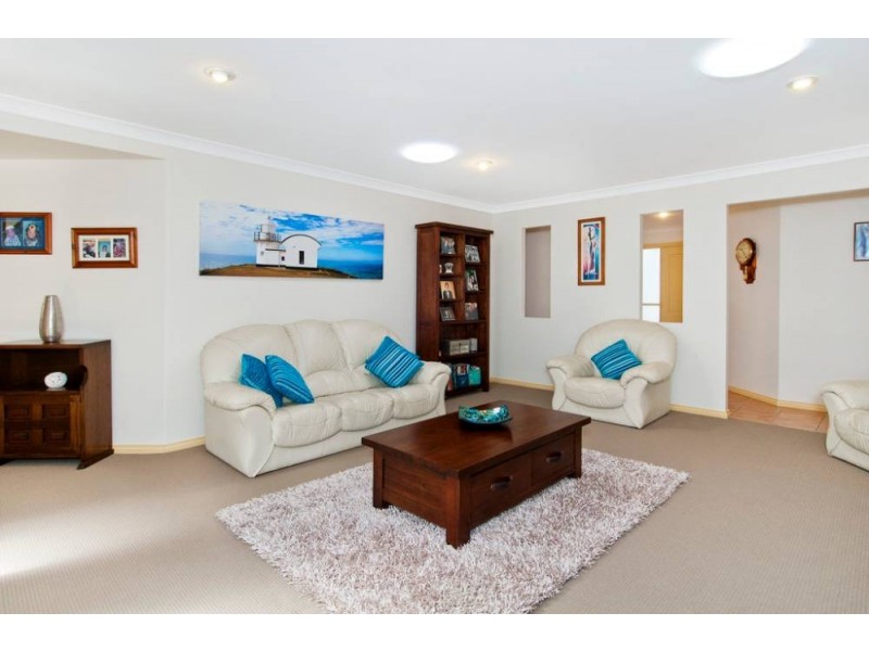 47 Abel Tasman Dr, Lake Cathie NSW 2445