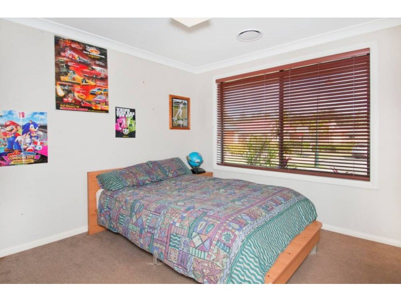 16 Tweed Pl, Lake Cathie NSW 2445