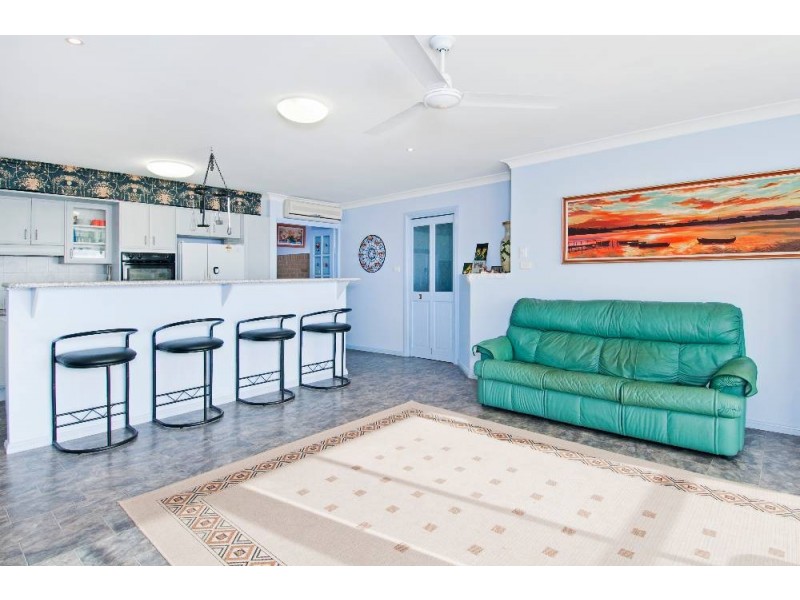 36 Kendall Cr, Bonny Hills NSW 2445