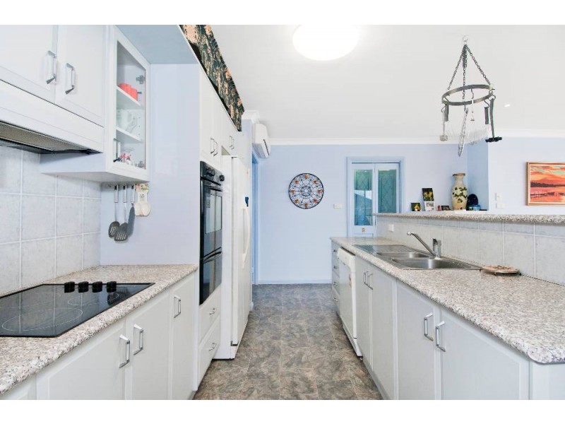 36 Kendall Cr, Bonny Hills NSW 2445