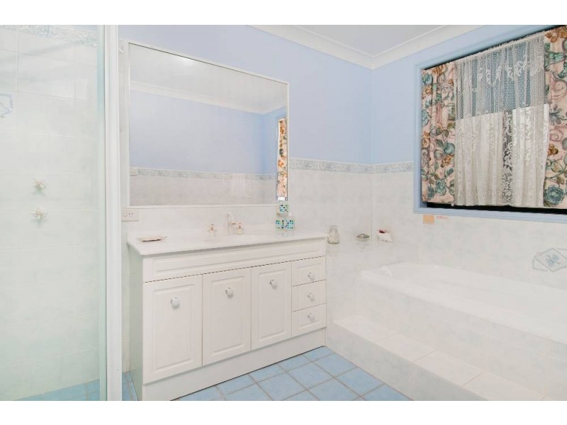 36 Kendall Cr, Bonny Hills NSW 2445