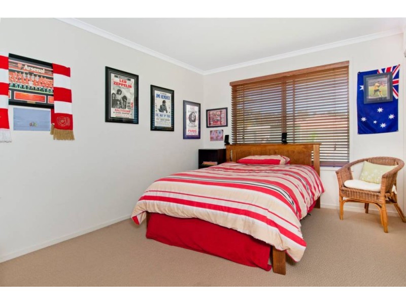 4 Whitby Pl, Lake Cathie NSW 2445