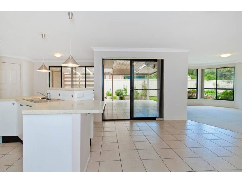 35 Explorers Way, Lake Cathie NSW 2445