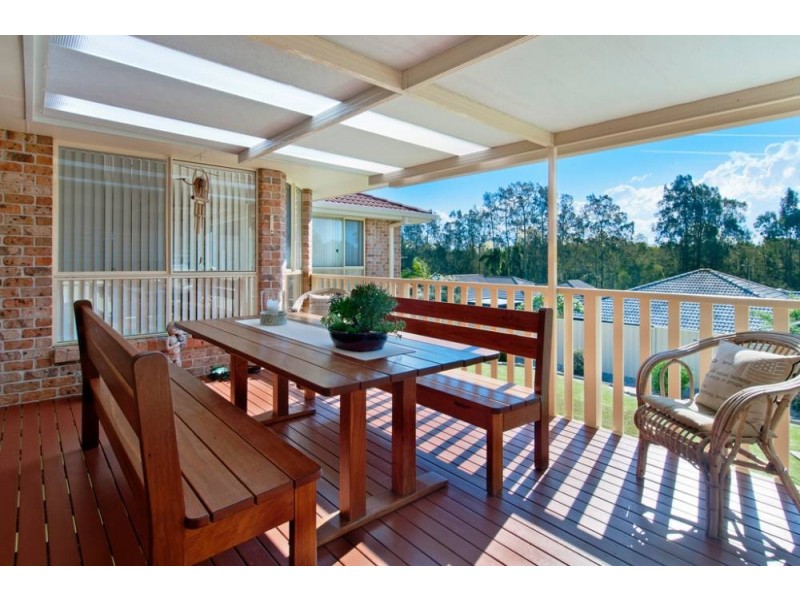 7 Dampier Crt, Lake Cathie NSW 2445