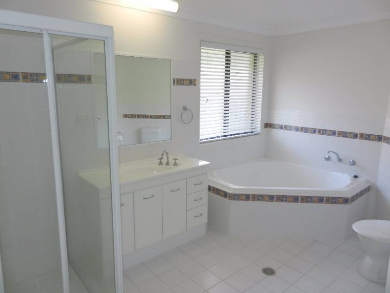 65 Fiona Cr, Lake Cathie NSW 2445