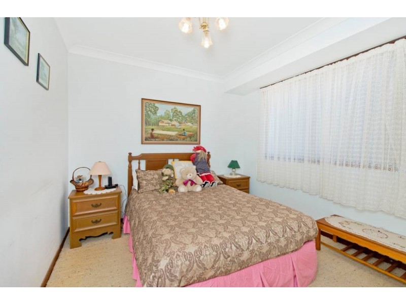 9 Melaleuca Ave, Lake Cathie NSW 2445