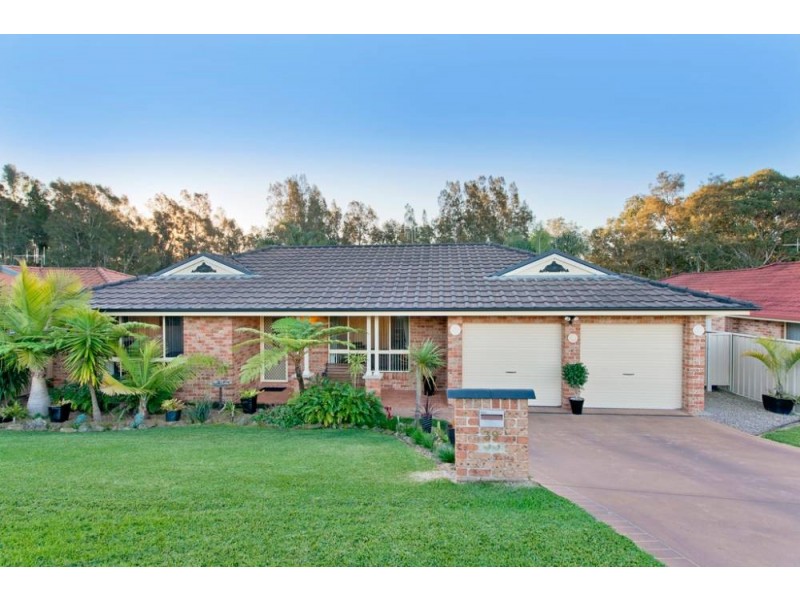 39 Abel  Tasman Dr, Lake Cathie NSW 2445