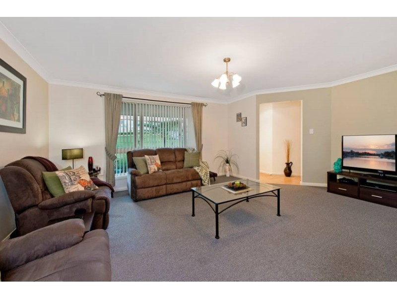 39 Abel  Tasman Dr, Lake Cathie NSW 2445