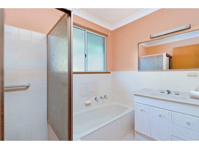 7 Banjora Pl, Lake Cathie NSW 2445