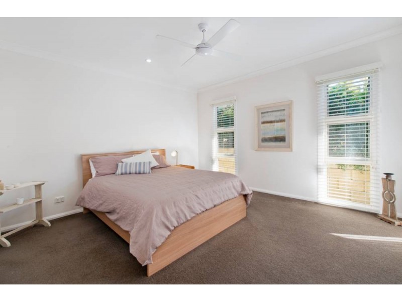 11/1333 Ocean Dr, Lake Cathie NSW 2445