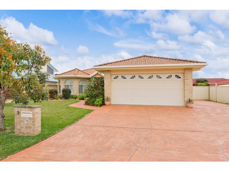 3 Bligh Pl, Lake Cathie NSW 2445
