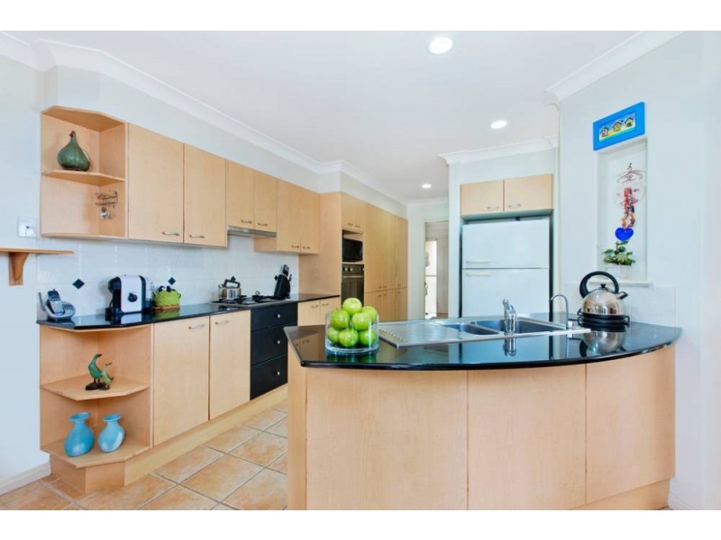 3 Bligh Pl, Lake Cathie NSW 2445