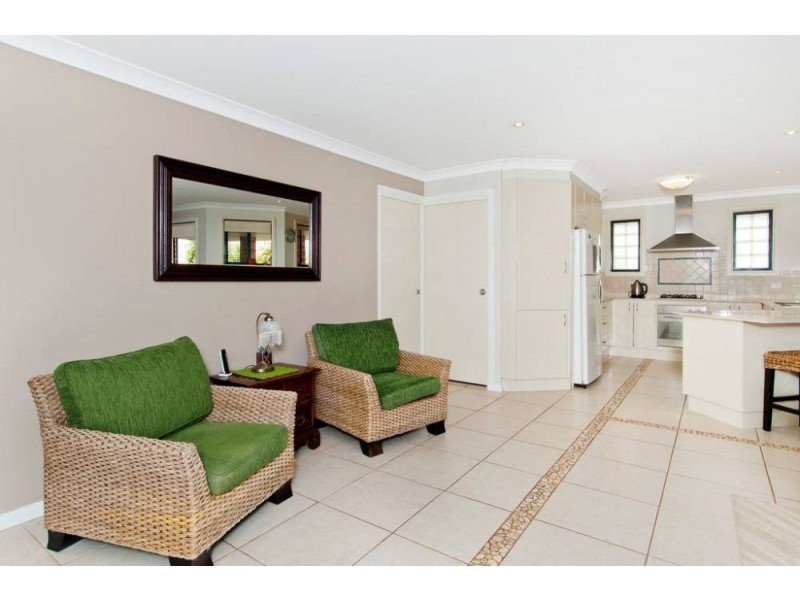 6 Colli Cl, Lake Cathie NSW 2445