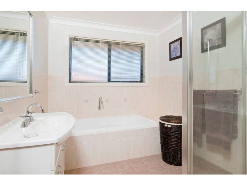 6 Colli Cl, Lake Cathie NSW 2445