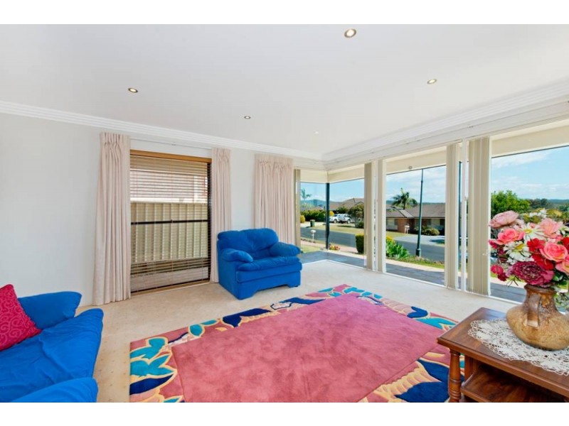 18 Bounty Ave, Lake Cathie NSW 2445