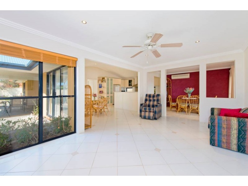 18 Bounty Ave, Lake Cathie NSW 2445