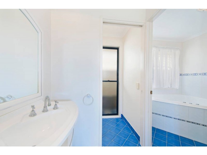 18 Bounty Ave, Lake Cathie NSW 2445