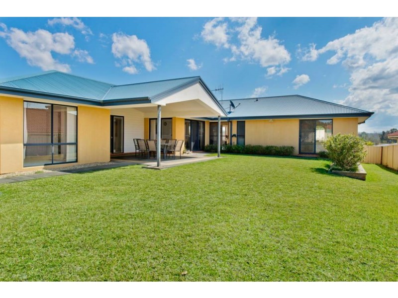 18 Bounty Ave, Lake Cathie NSW 2445