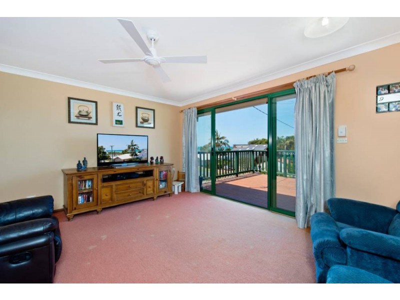 121 Chepana St, Lake Cathie NSW 2445