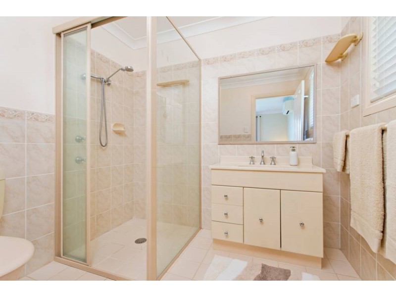 4 Abel Tasman Dr, Lake Cathie NSW 2445